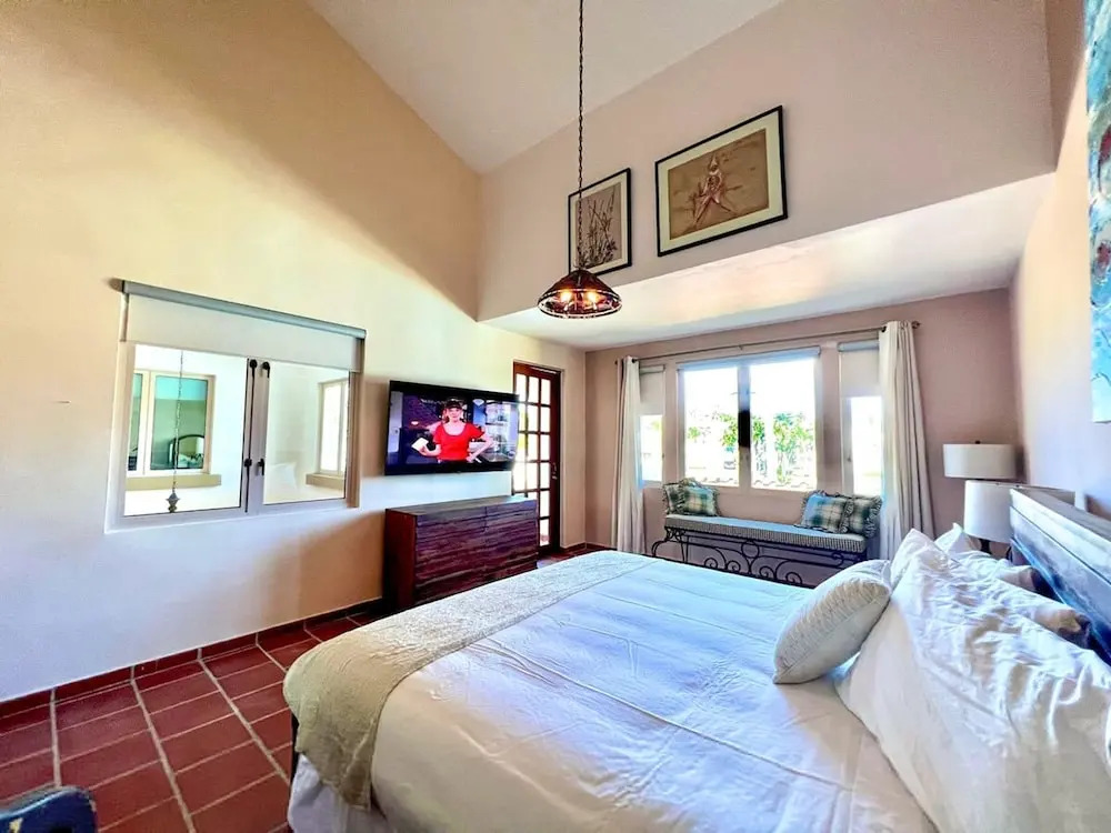 Villa De Palma -Oceanfront community w generator