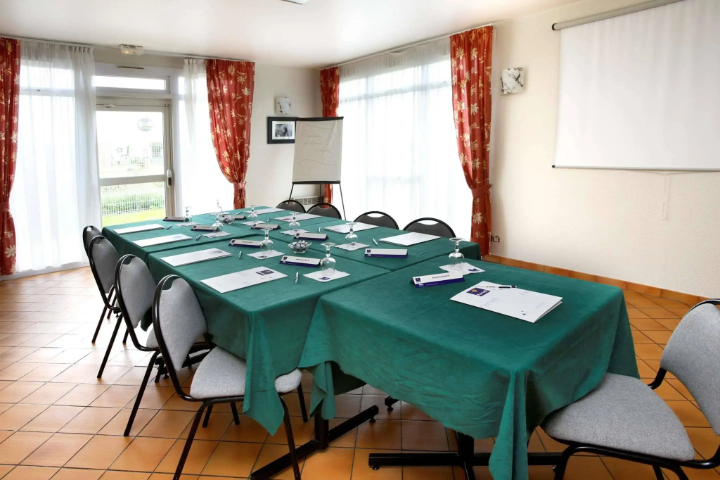 Holiday Inn Calais Coquelles by IHG