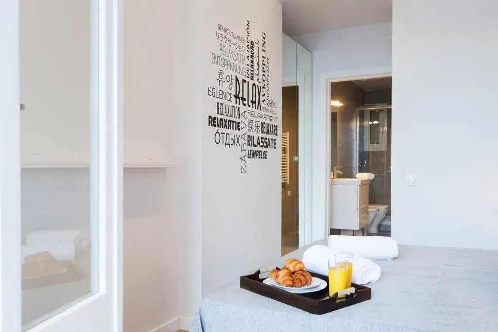 Perfectly located 4bed 4bath apartment in Barcelona 2 2