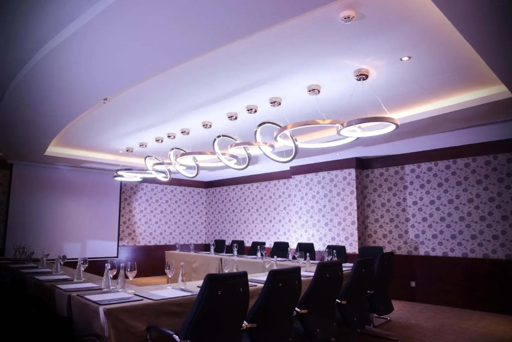 Warwick Al Khobar