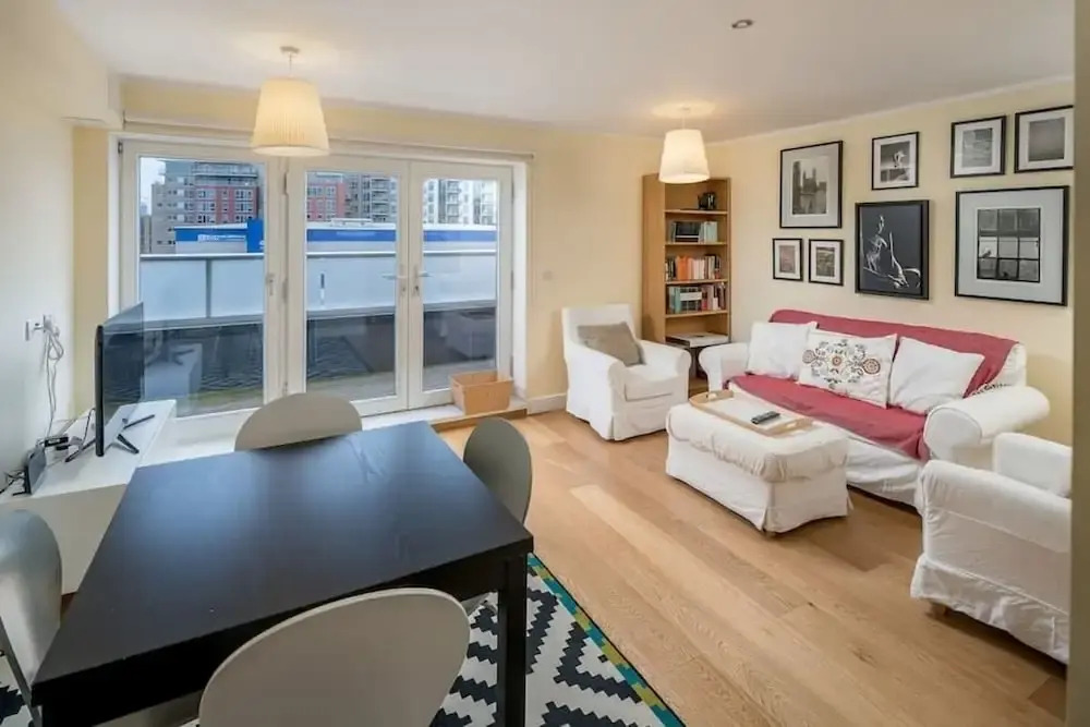 Spacious 3bed2bath W/balcony in Battersea