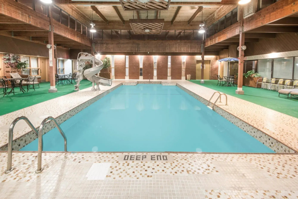 Howard Johnson Hotel Kitchener