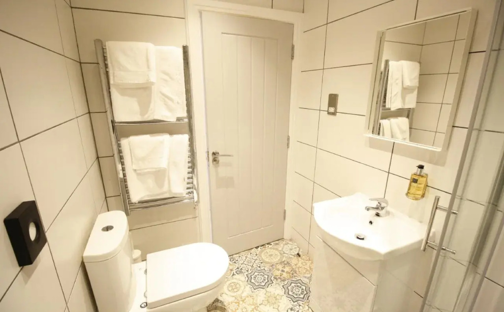 Willow Serviced Apartments The Walk 2