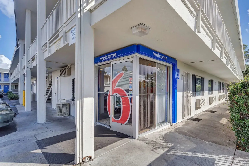 Motel 6 Santa Rosa - South