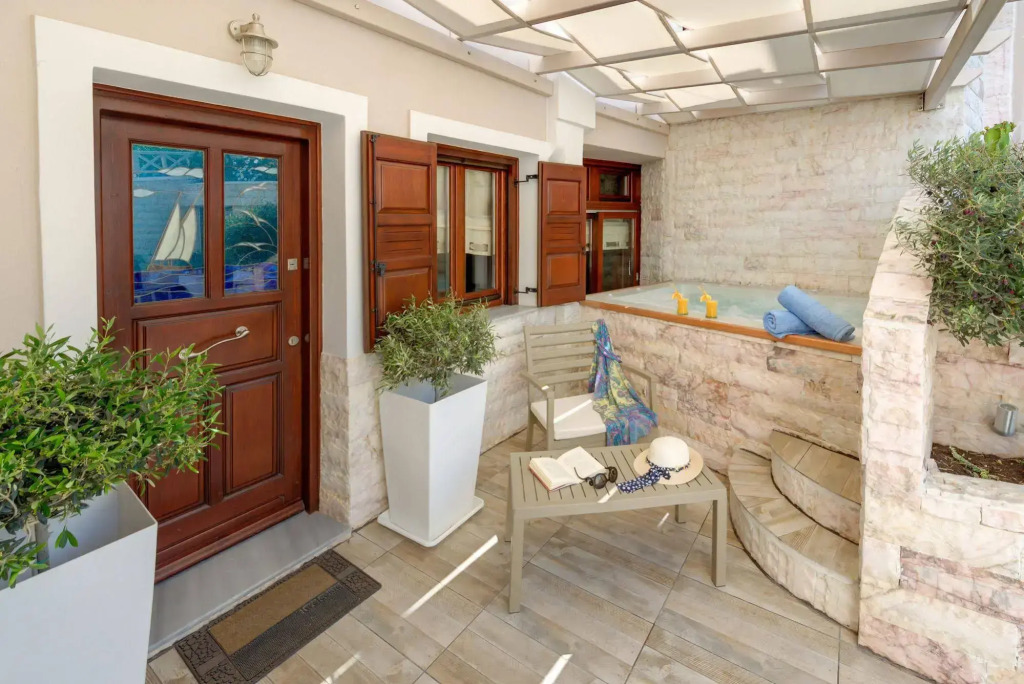 Suite Home Santorini