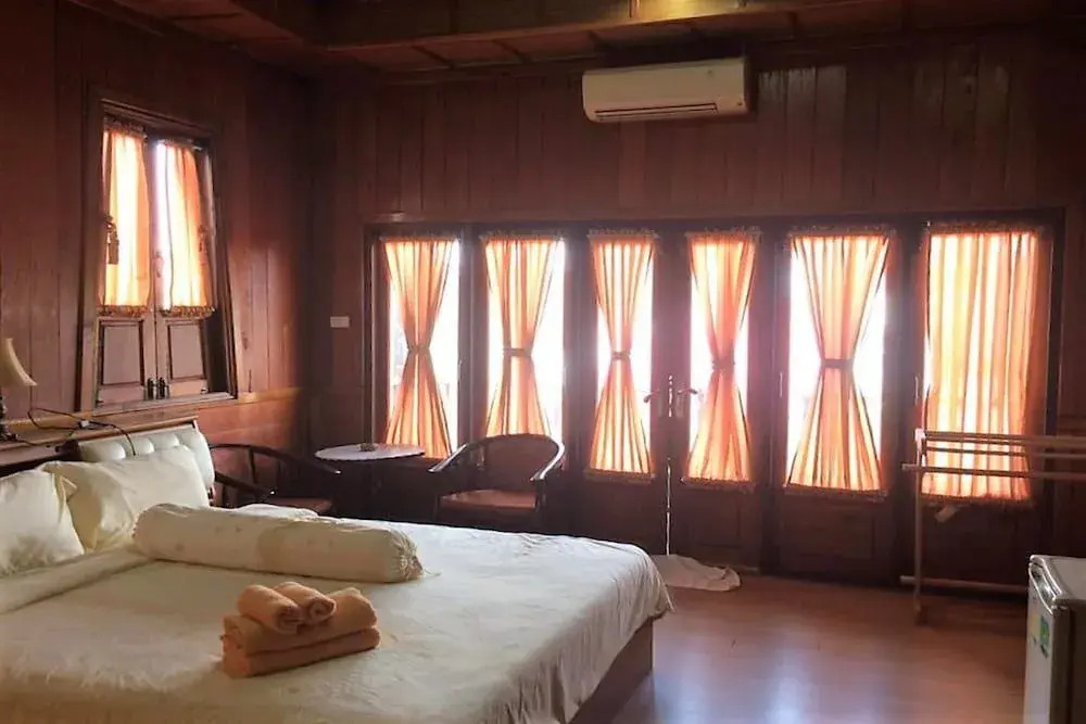 Ice Kamala Beach Hotel