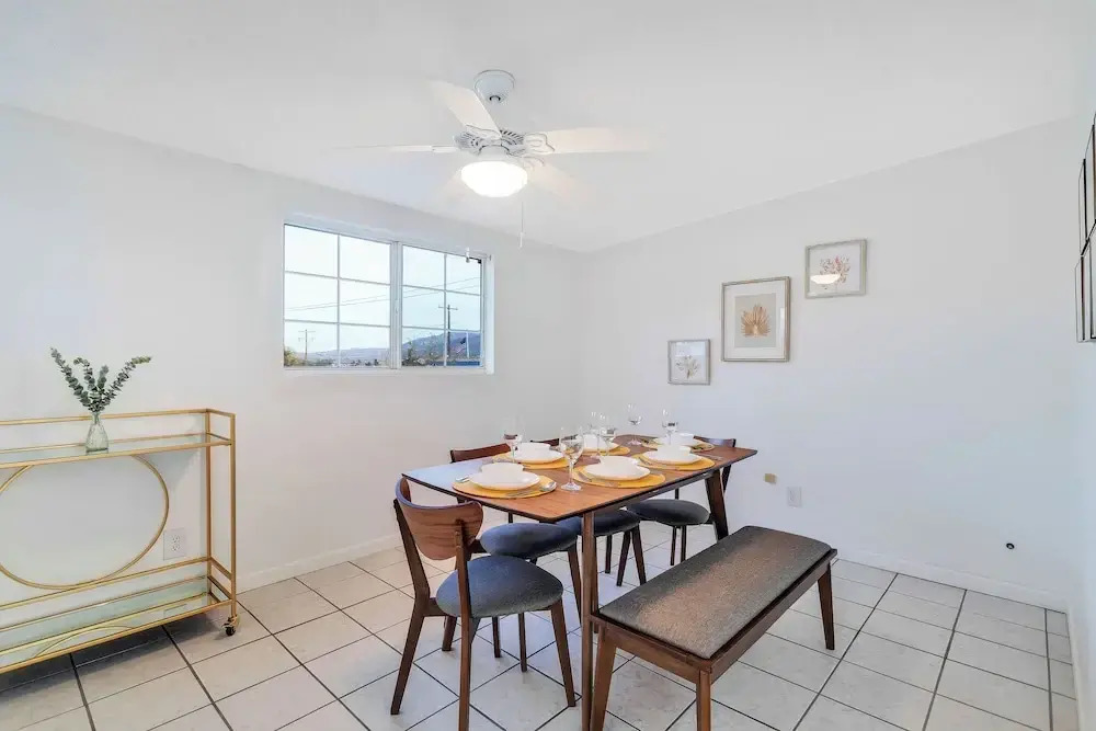 6 Mi to Joshua Tree: Home w/ Outdoor Oasis & View!