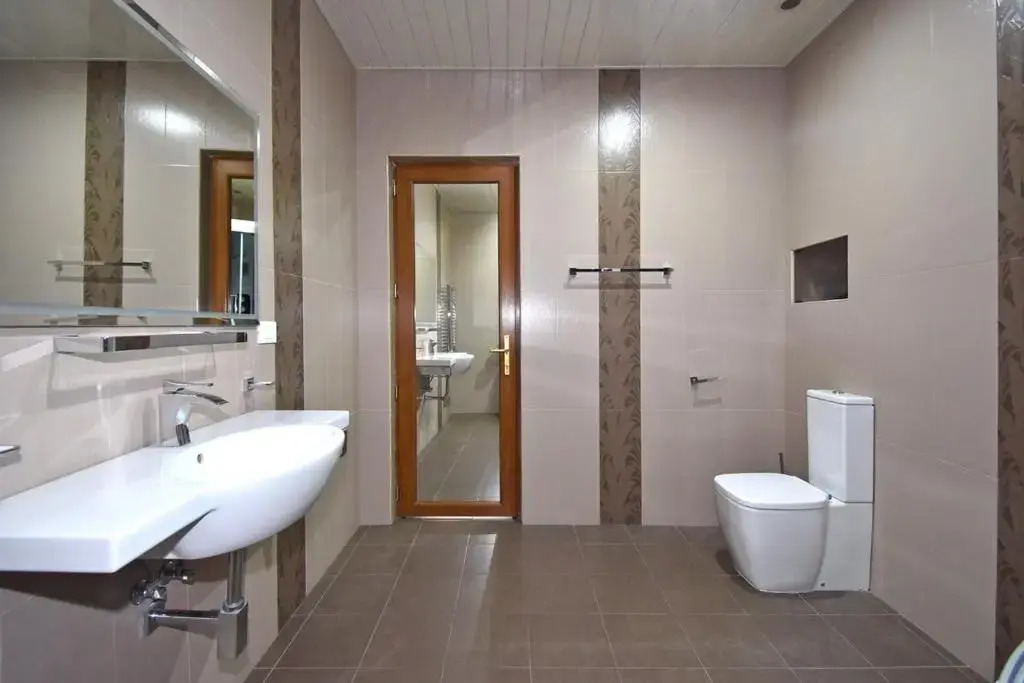 Tumanyan street, 3 bedrooms New Renovated apartment TM662