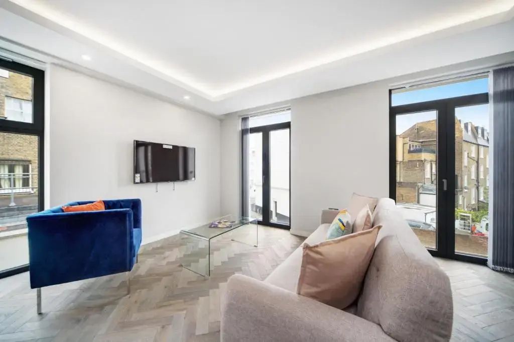 Lux Apartments in Fulham by Dino