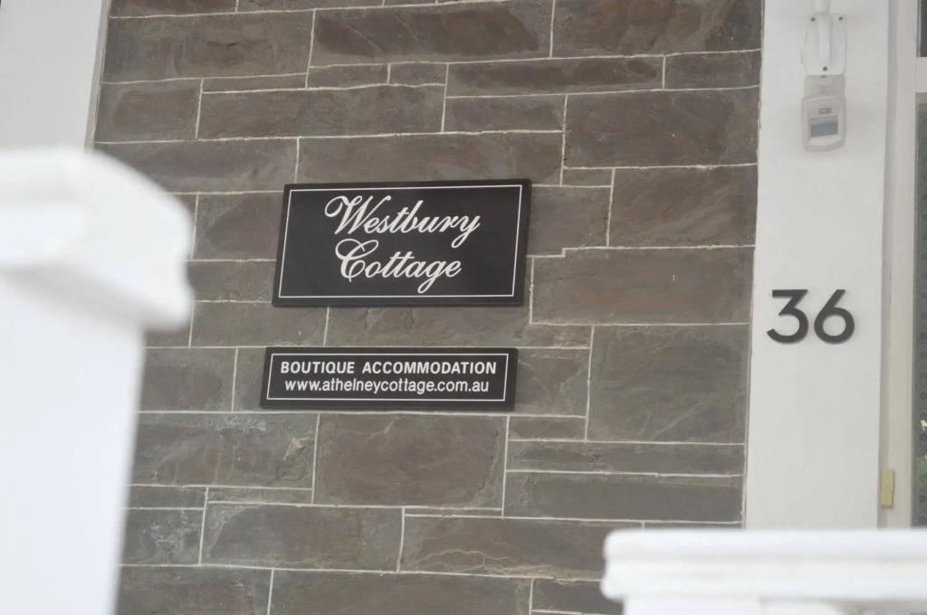 Westbury Cottage B & B
