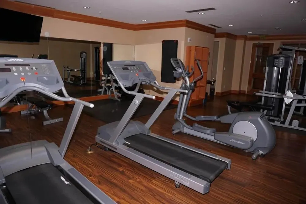 Capitol Peak Lodge - Walk 20 Steps To The  To The Gondola - Down Valley Views 2 Bedroom Condo by RedAwning