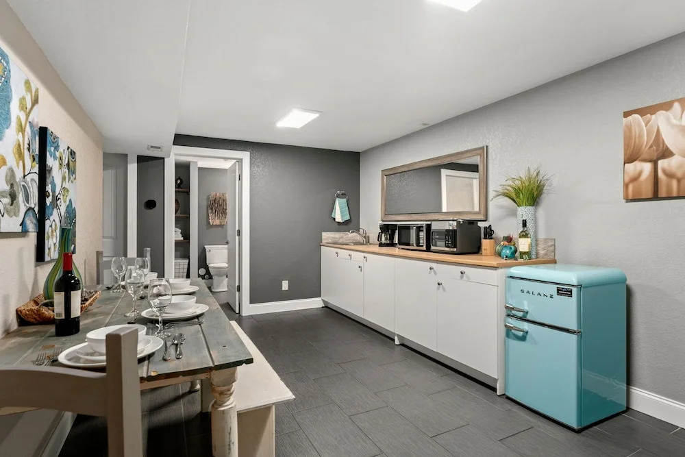 Beautiful Old Town 2 Bedroom Apartment With Bikes!