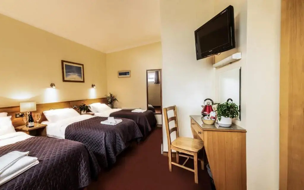 Holiday Hotel