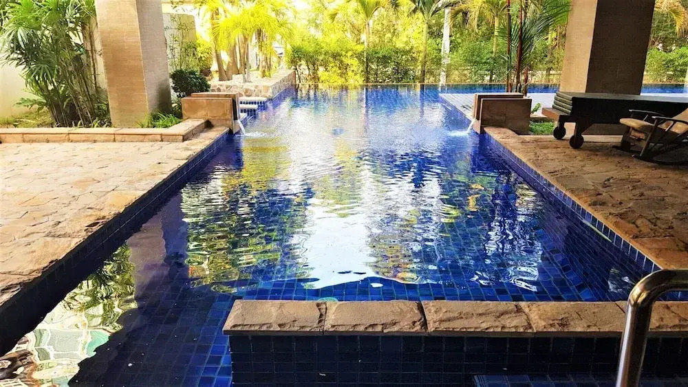 Lovely 2-bed Apartment in Pratumnak With Pool View