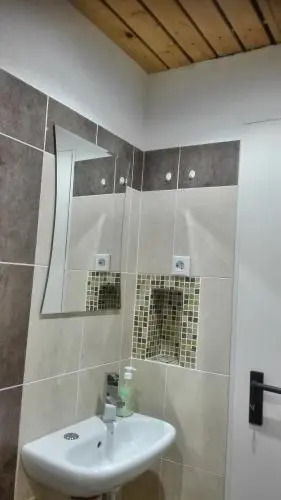 NiYa Guest House
