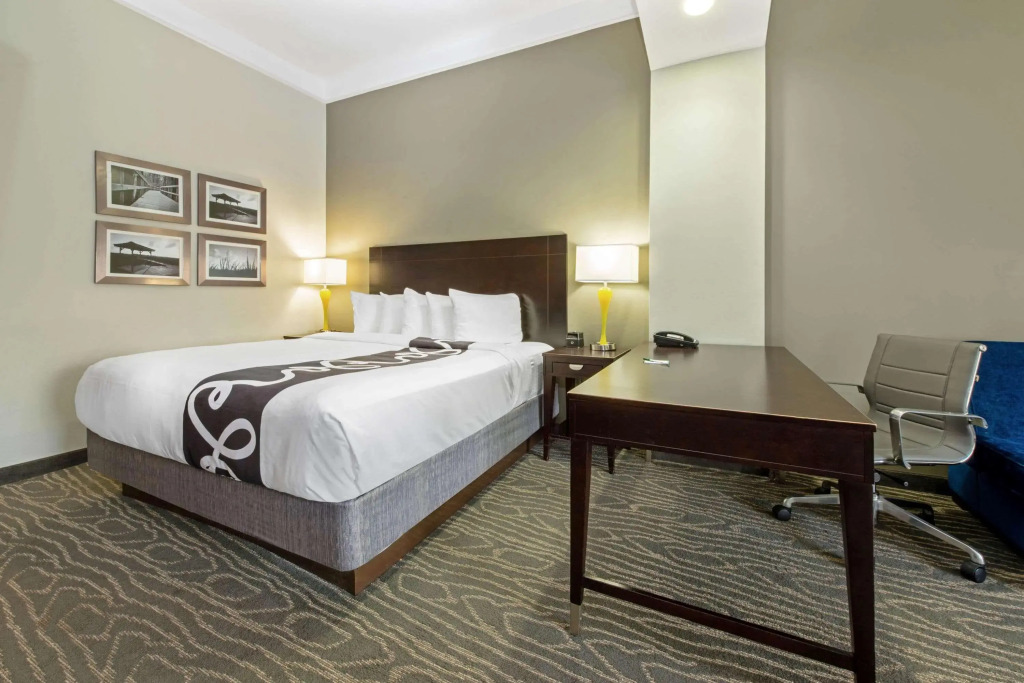 La Quinta Inn & Suites Lake Charles Prien Lake Rd