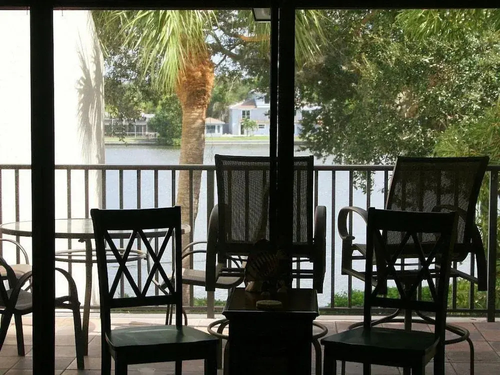 Cove II 138F 2 Bedroom Condo By Midnight Cove II