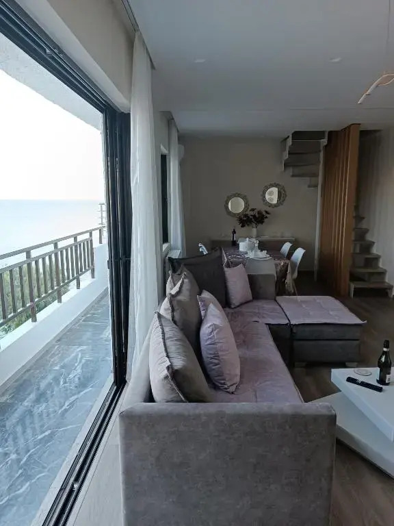 Blue Seaview Suites