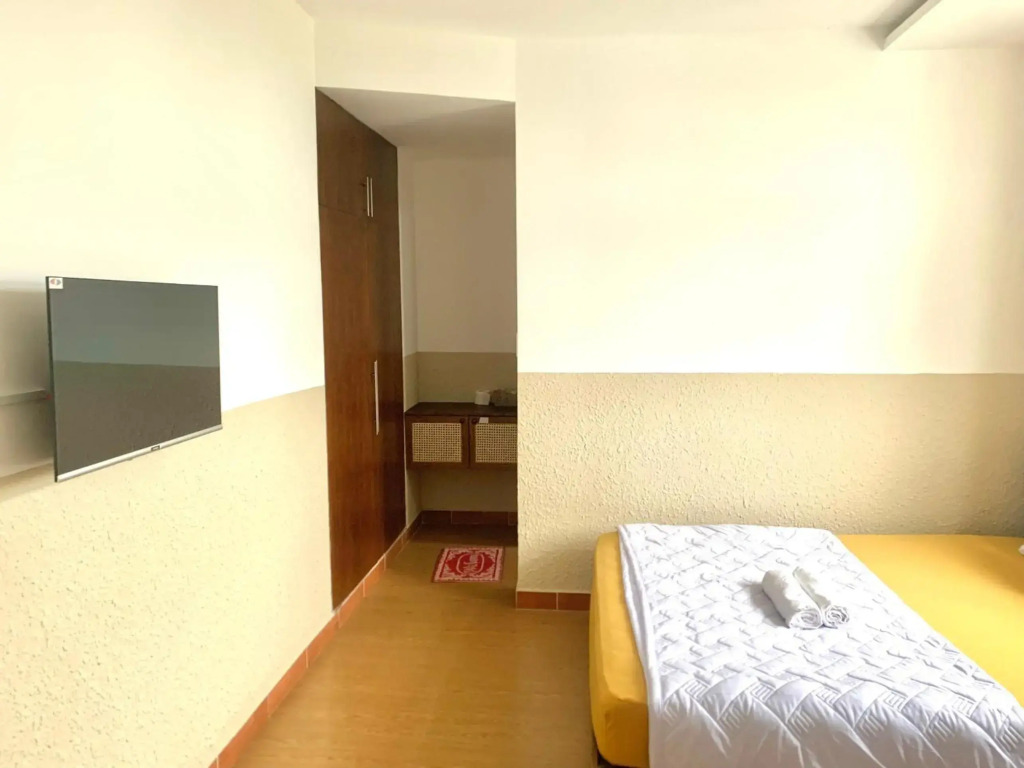 Gỗ Hotel