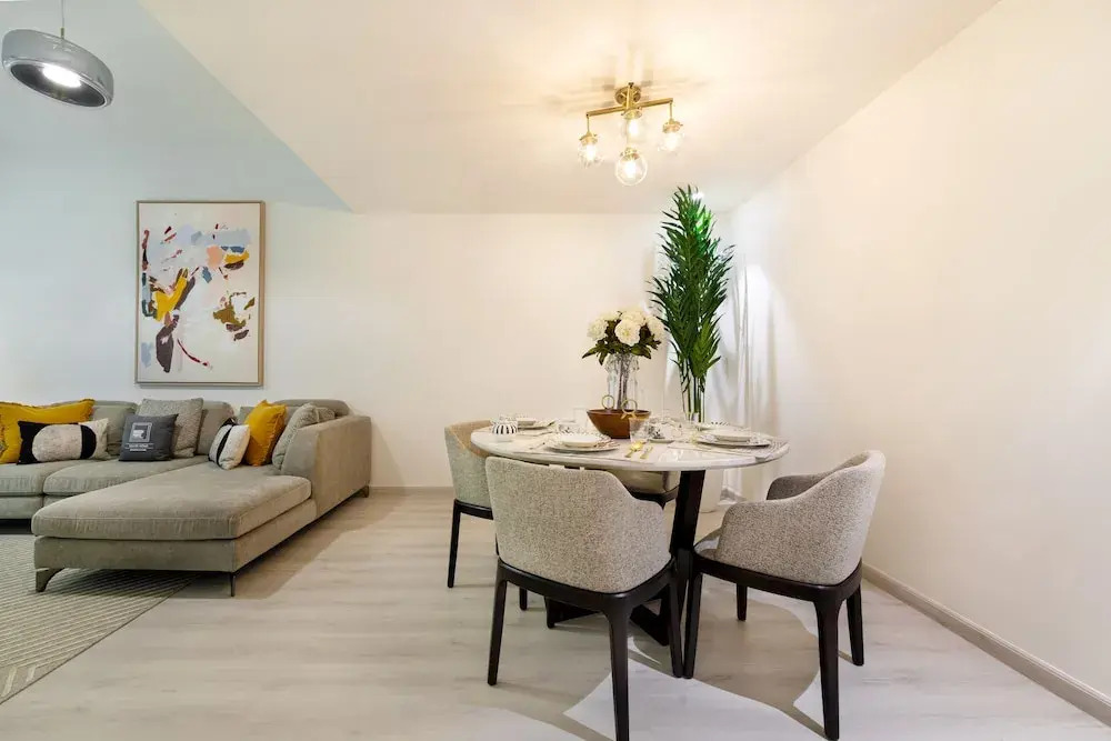 Maison Privee - Millennium Executive Tower