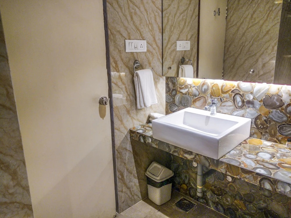 Ivy Suites