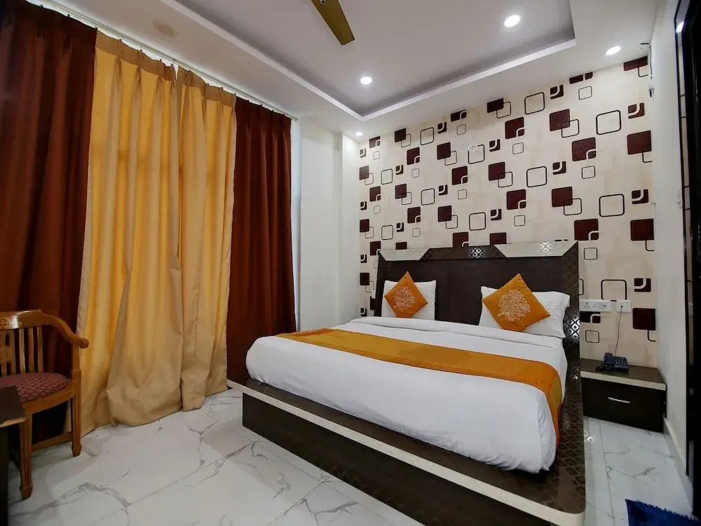 Treebo Green View, Noida