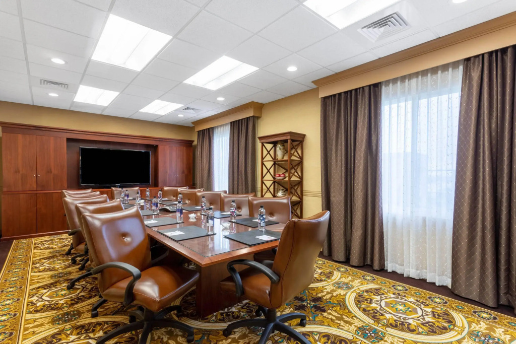 Hawthorn Extended Stay by Wyndham West Palm Beach Airport