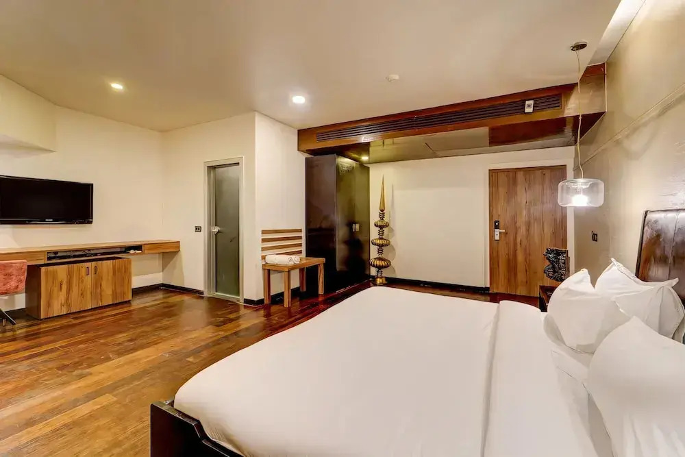 RG Suites Slate