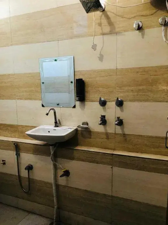 OYO Hotel Mannat Valley