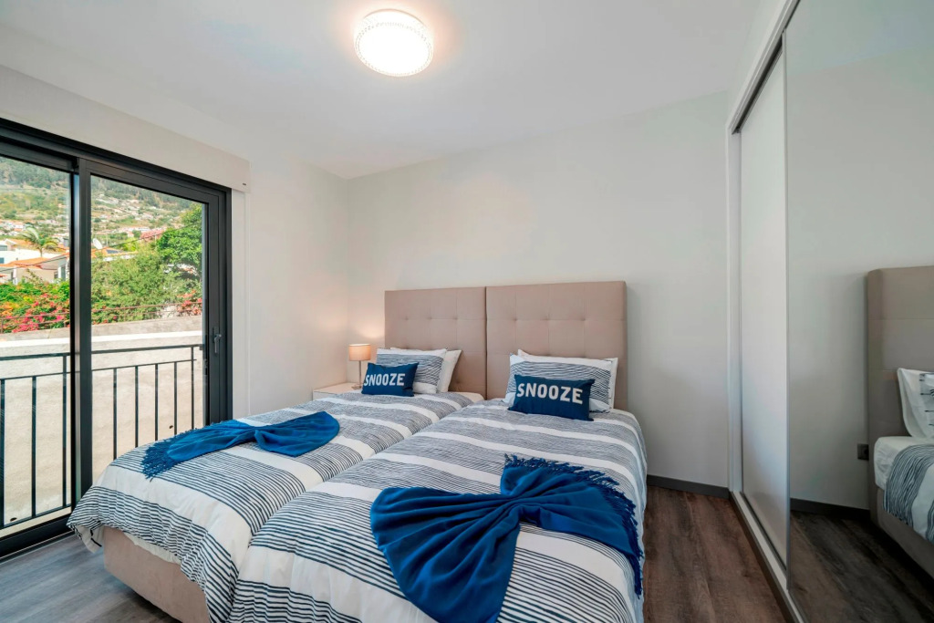 Contemporary villa in Calheta, stunning views, heated pool | Amaro Sunset