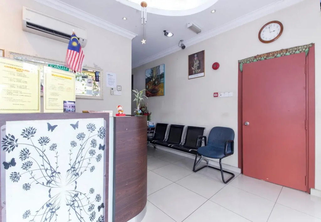 OYO 425 Hotel GS Inn