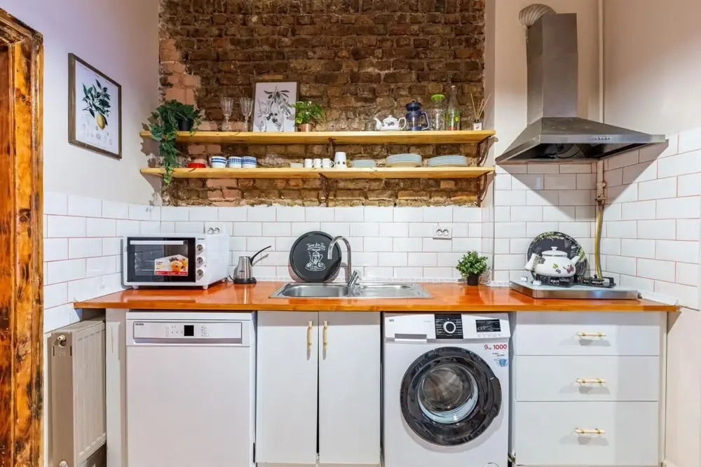 Central and Stylish Flat near Istiklal Street