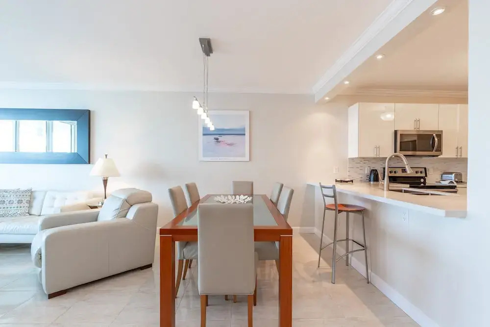 Le Marina Bay 1206 by Go Florida Condo, Sunny Isles