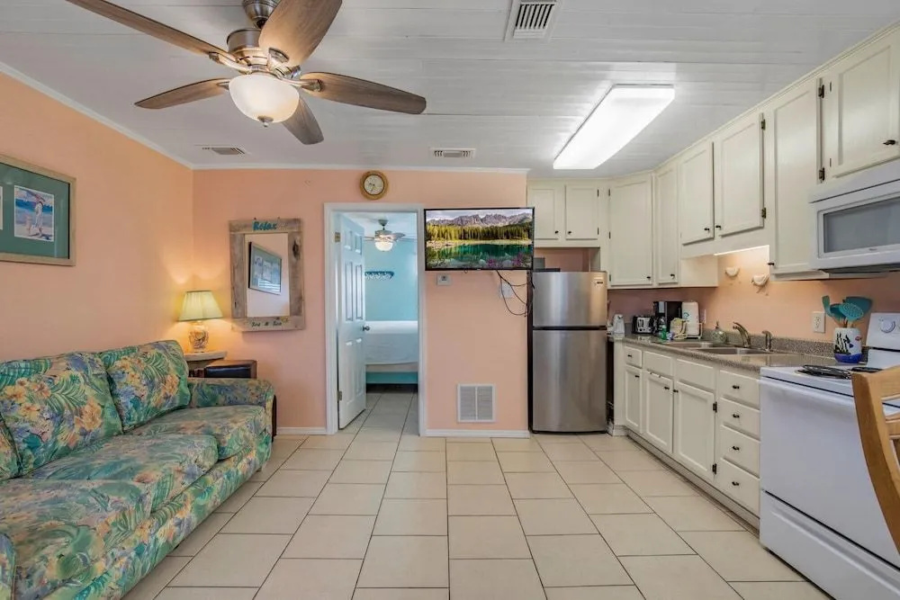 Pet Friendly Condo in Gulf Shores Outdoor Pool