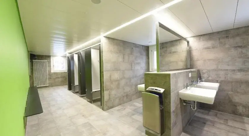 Nyon Hostel