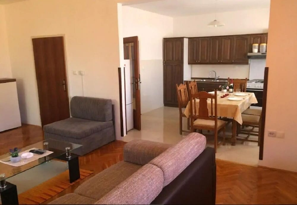 Apartments Ognjen