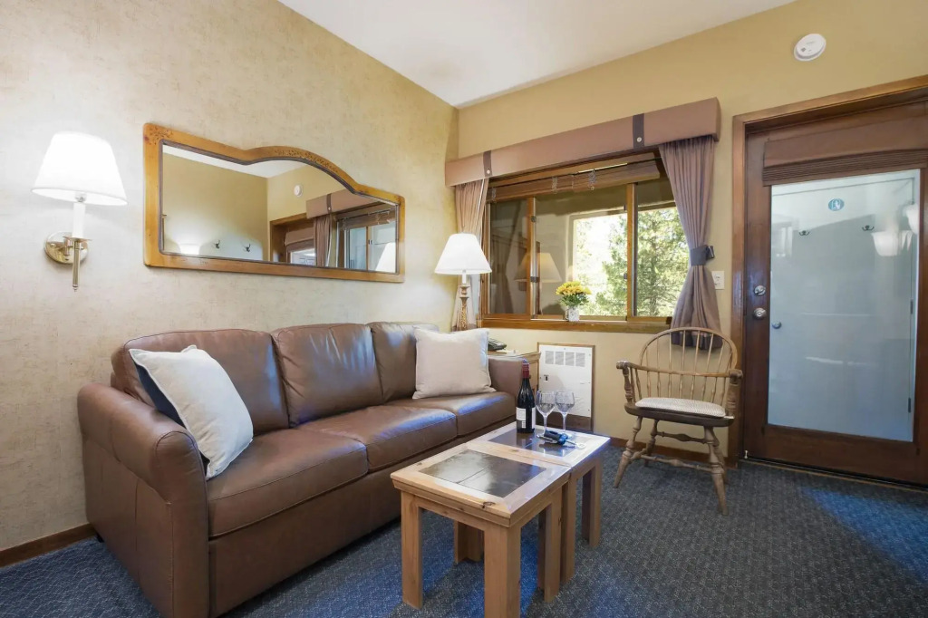 Olympic Village Inn Olympic Valley