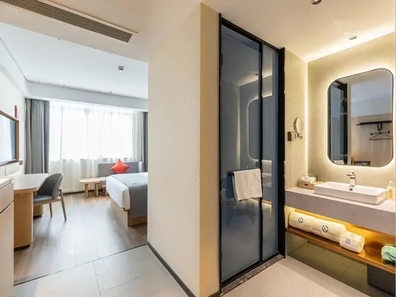 Shanghai Songjiang Sheshan LanOuShangPin Hotel