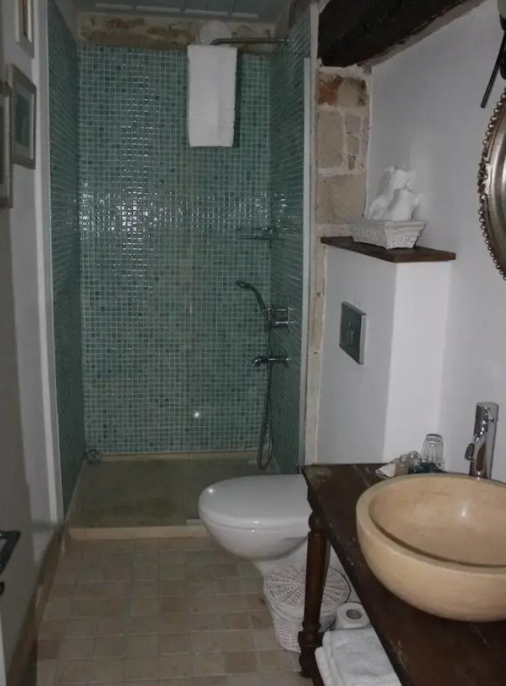 Eski Tas Hotel