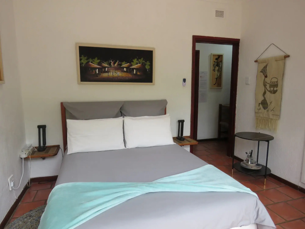 Beachcomber Bay Guest House In South Africa