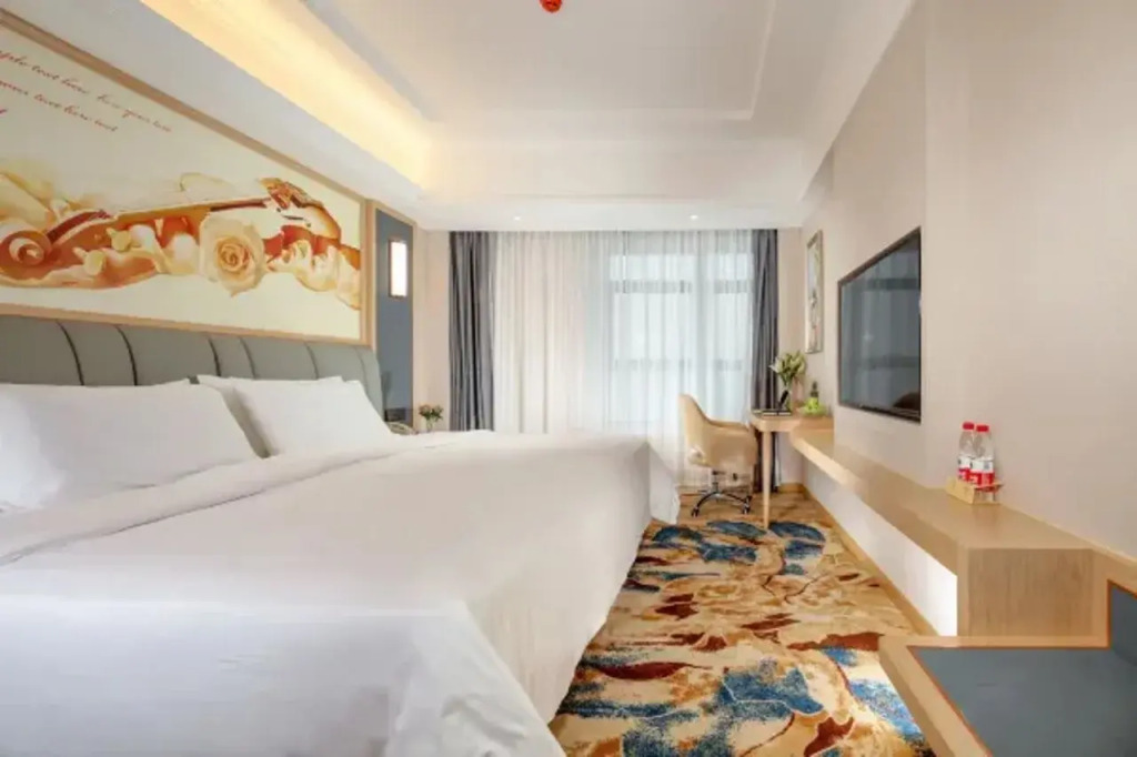 Vienna Hotel（Chengdu University of Petroleum Subway Station）