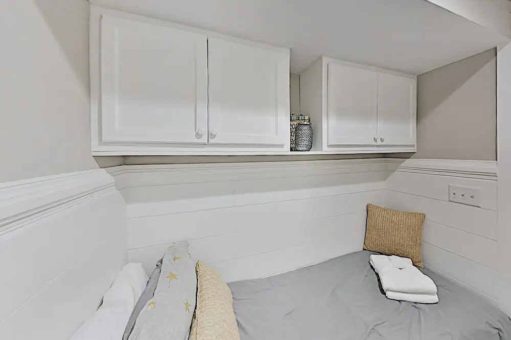 Eagle's Nest - Fully Renovated 1br/1ba 3rd Floor 1 Bedroom Condo