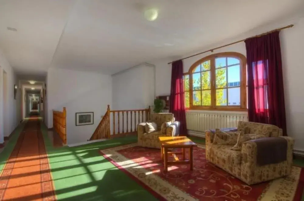 Hotel Tugasa El Almendral