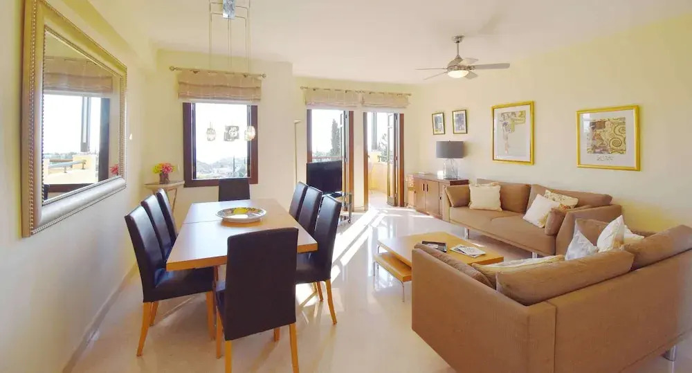 Apartment B11 - Hera