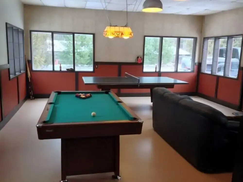 ADK Trail Inn