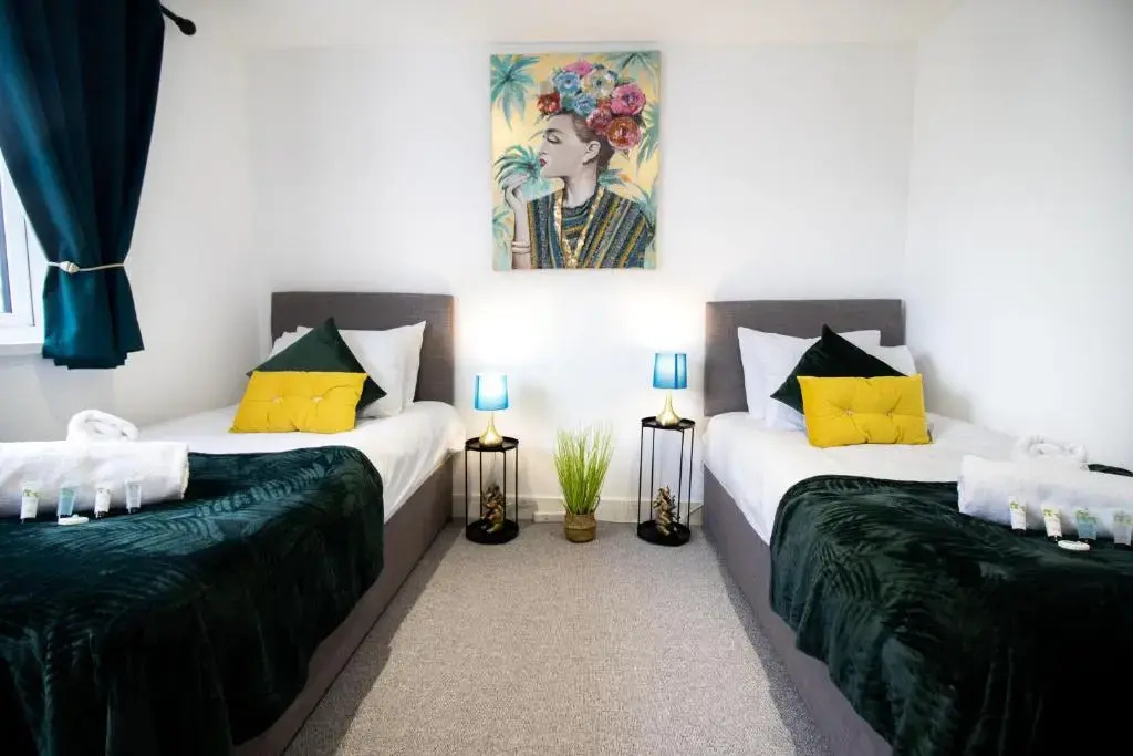Highfield Apartment by Southwest Rooms - Free Netflix and Parking