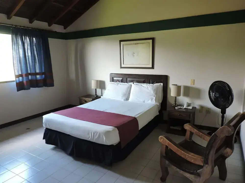 Club Nautico Acuarela Hotel