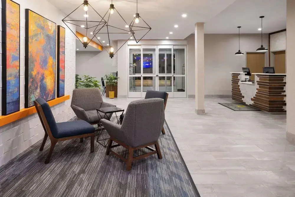 La Quinta Inn & Suites by Wyndham Williston Burlington