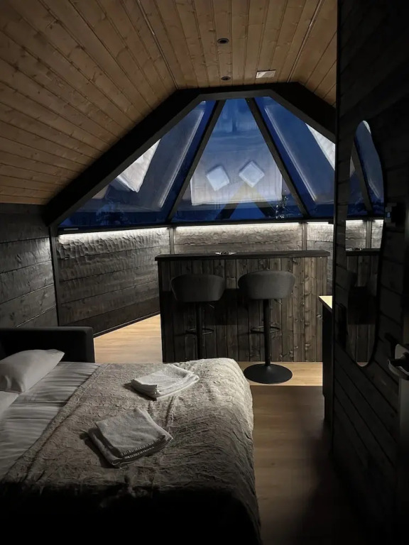 Shaman Village - Resort & Glass Igloos