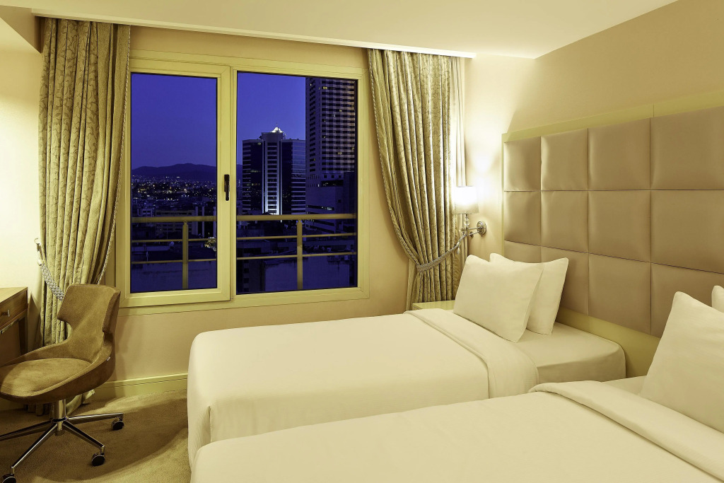 DoubleTree by Hilton Izmir - Alsancak